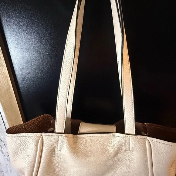 Aimee Kestenberg Leather Shoulder Bag Tote Purse Cream and Copper Lining - Picture 12 of 15